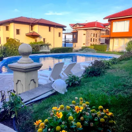 Апартаменты Wonderful Near The Sea *