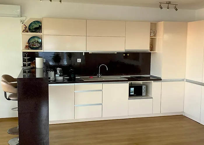 Wonderful Near The Sea Апартаменты *