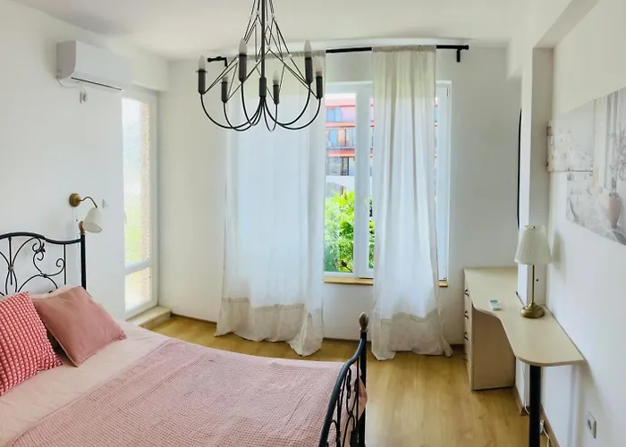 Wonderful Near The Sea *