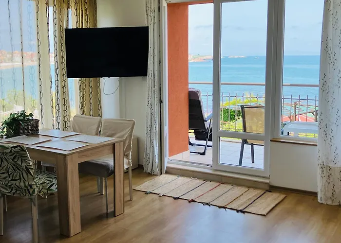 Апартаменты Wonderful Near The Sea *